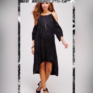 Loose fit Mineral washed cold shoulder dress